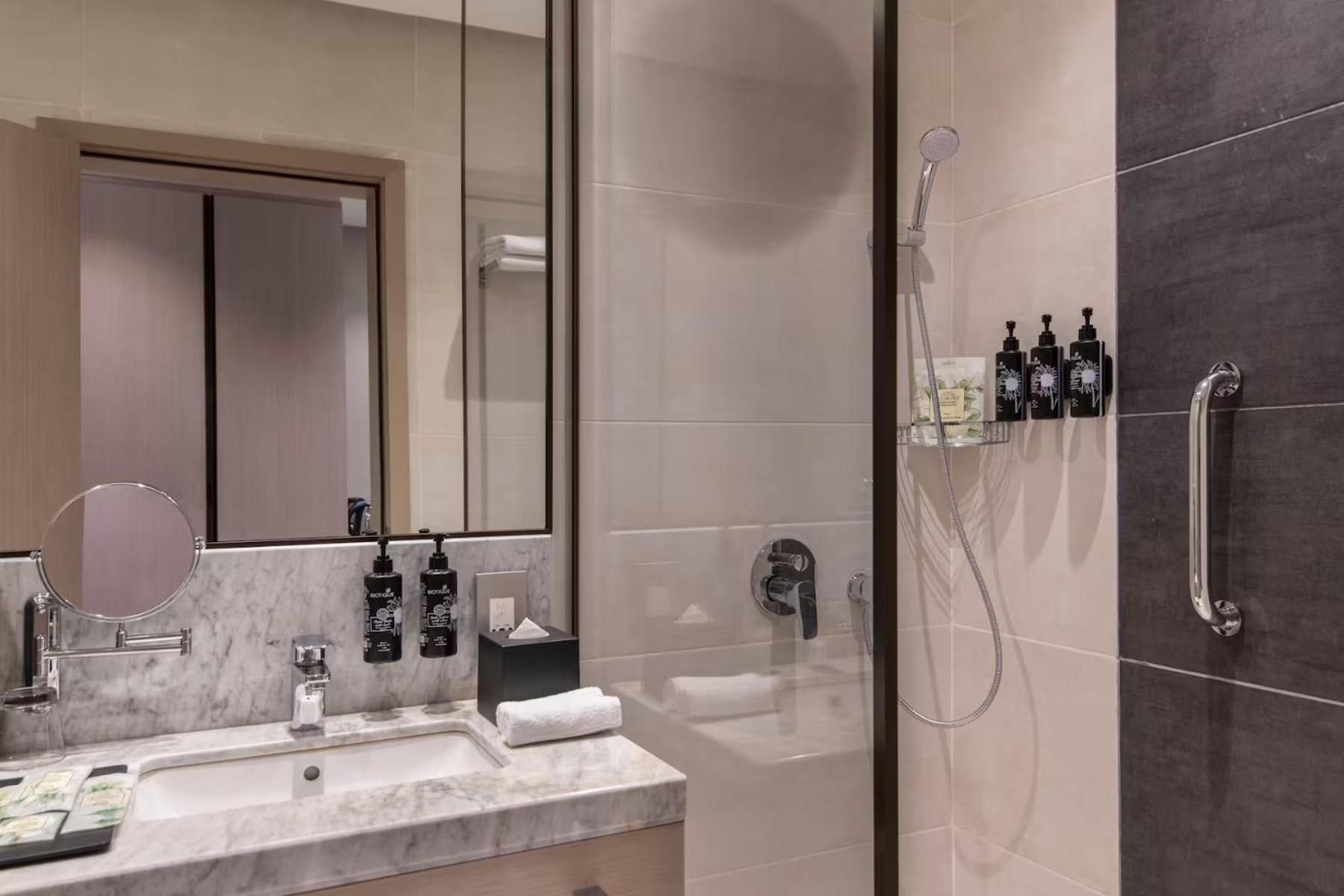 Ramada By Wyndham Riyadh King Fahd Road 외부 사진