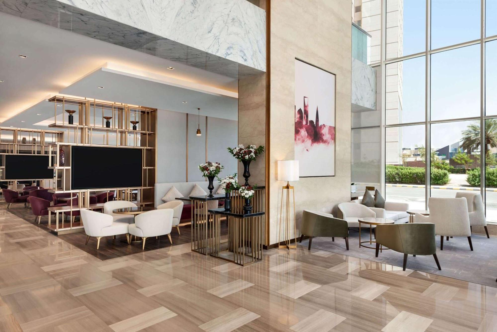 Ramada By Wyndham Riyadh King Fahd Road 외부 사진 The lobby of the hotel