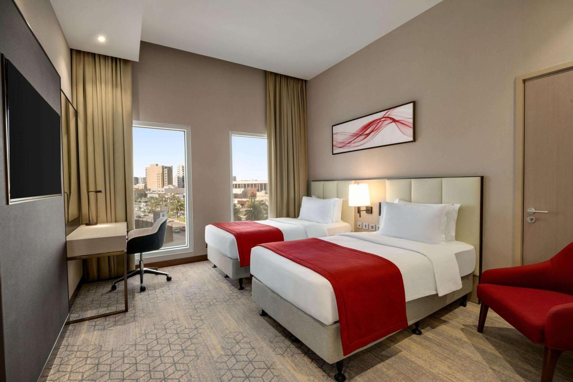 Ramada By Wyndham Riyadh King Fahd Road 외부 사진